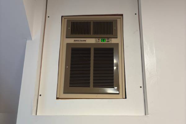 Wine cellar cooling unit install